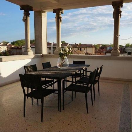 Stylish Penthouse Apartment In Venice Lido, 10 Minutes From Saint Marks Square Lido de Venecia Exterior foto